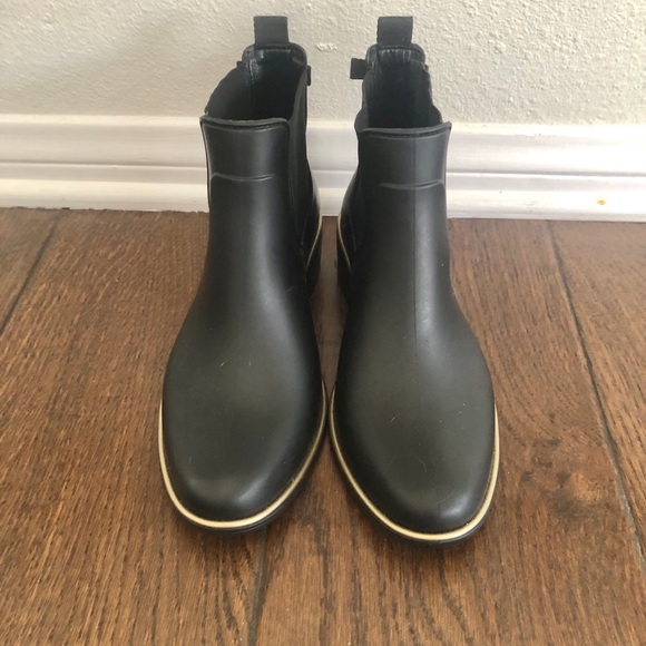 kate spade Shoes - kate spade Telly Black Chelsea Ankle Rain Boots Gold Trim size 7 EUC